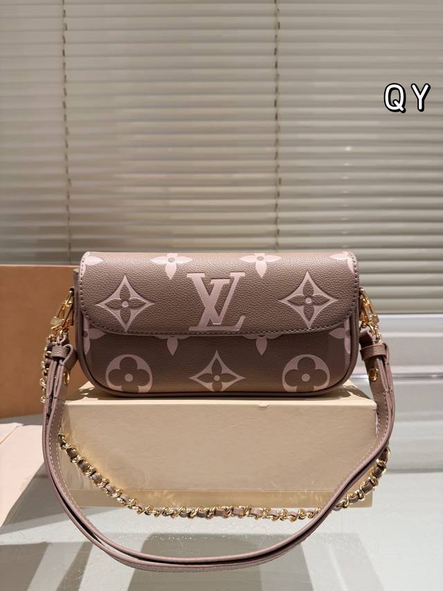 Leather version 2024 new Lv Louis Vuitton Wallet On Chain Ivy armpit bag size 22 13Cm folding gift box airplane box