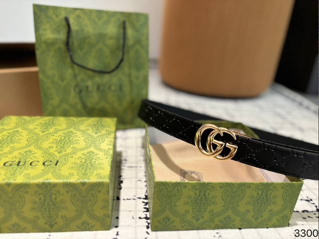 Guccl, original genuine product, high-end belt of the same style at the counter The belt adopts the latest and original styles from Gucci counters, with a grand and glossy appearance. It is made of 100% imported cowhide, and the buckle is made of pur