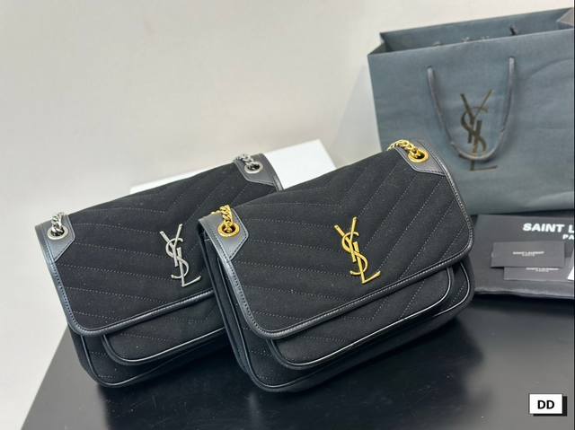 Folding Box Size: 28 * 22cm Large High Order Niki Ysl Niki Leather Soft Texture Matte Leather To be honest, Niki is really suitable for autumn and winter