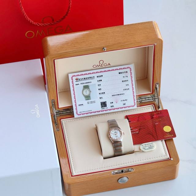 Omega Five Constellation Diamond Edition, promoted by Omega advertising worldwide, on subway, airport, and shopping mall screens, everyone must have seen it to some extent. Its recognition is unbeatable, and it is definitely not wrong to buy it at a