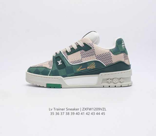 Louis Vuitton Lv's board shoes are fashionable sports shoes with a thick sole that increases the height of the shoes for both men and women. They are comfortable, non slip, and versatile, dominating the entire fashion and entertainment industry. The 