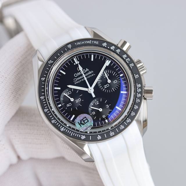 The core of the story of the all-new Omega Lunar Supremaster 310.63.42.50.02.001 professional lunar watch is that it was carried by Armstrong and left in the spacecraft. The case material is imported 31: