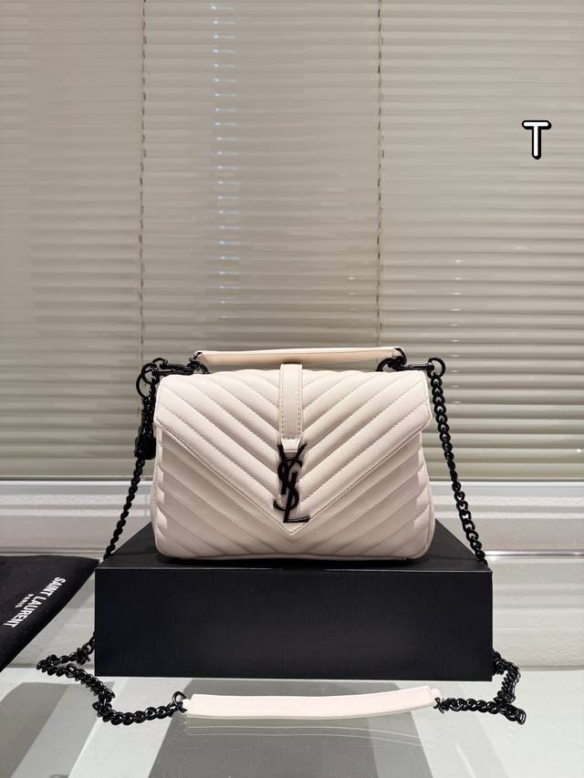 Folding gift box Ysl mailman bag, this year's super hot mailman bag, Saint Laurent flip mailman bag self retention recommendation, Saint Laurent ysl Niki counter new star style, recommended by many bloggers, retains ysl's consistent rock spirit and u