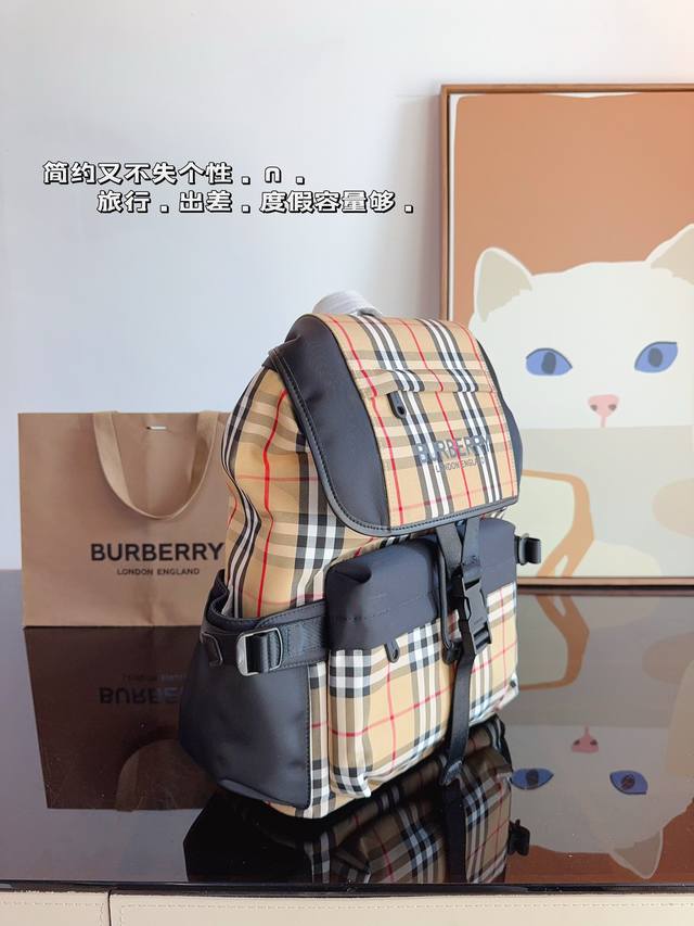 The highly recognizable Burberry brand logo decoration on the Burberry backpack instantly enhances its style and is particularly eye-catching. The shoulder strap design is very comfortable, the width is just right, and the bag capacity is also quite