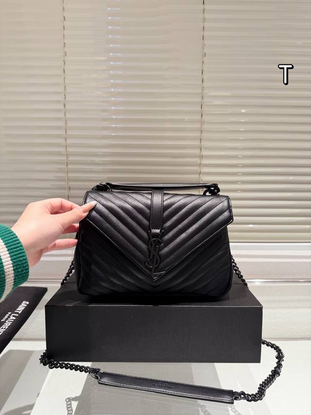 Folding gift box Ysl mailman bag, this year's super hot mailman bag, Saint Laurent flip mailman bag self retention recommendation, Saint Laurent ysl Niki counter new star style, recommended by many bloggers, retains ysl's consistent rock spirit and u