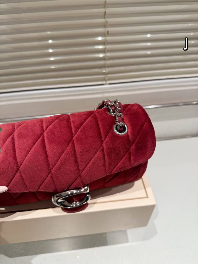 Velvet Coach All Black Chain. Otabby series new Coach chain 