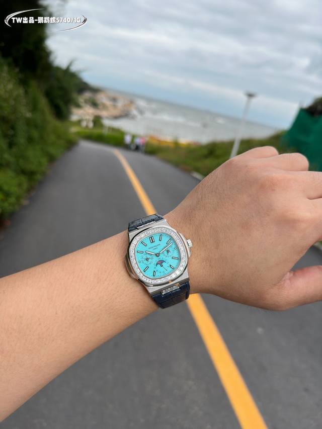 Steel Belt Same Price: White Gold Diamond 100 Tw Product - Patek Philippe 5740 01- Super Complex Multi functional Nautilus Heavy Duty Debuts, the first Nautilus complex watch launched so far, with super complex craftsmanship technology: