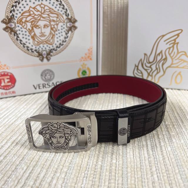 Product Name: Versace. Versace Automatic Belt Material: Original Leather Belt 100% Head Layer Leather Belt Guaranteed Genuine Leather, 24K Pure Steel Buckle, Counter Original Order Quality, Fine Craftsmanship, Fashionable Brand, Preferred Packaging f