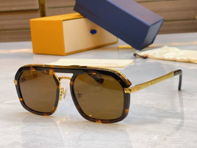 Louis Vuitton's new sunglasses. Model: Z2067U, Size: 56, 18-145