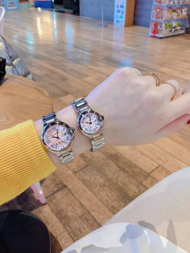 Cartier quality blue balloon series stainless steel strap, Swiss movement cherry blossom pink plate 33Mm28Mm, super beautiful to pick up. Large quantity in stock, on order