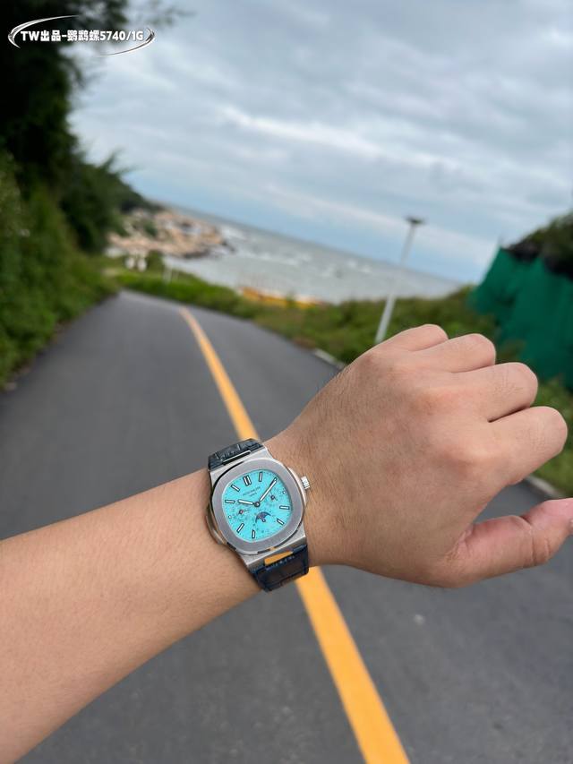 Steel Belt Same Price: White Gold Diamond 100 Tw Product - Patek Philippe 5740 01- Super Complex Multi functional Nautilus Heavy Duty Debuts, the first Nautilus complex watch launched so far, with super complex craftsmanship technology: