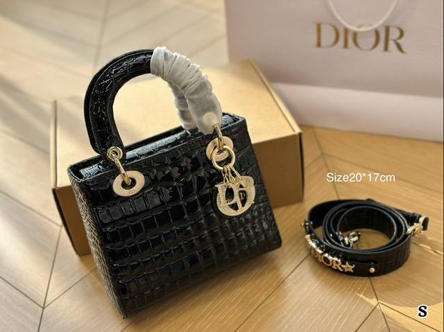 Folding box Dior Diana bag classic diamond grid embroidery~4 grids 20cm classic versatile and timeless: