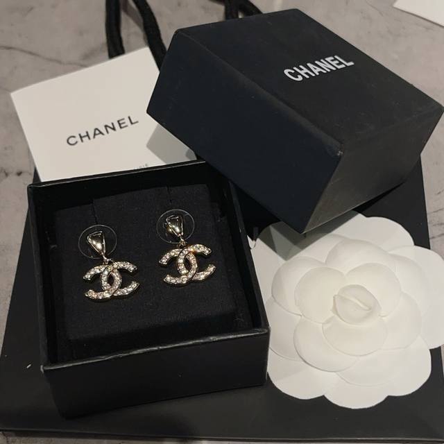 Chanel C home CC full diamond tassel earrings! Same material