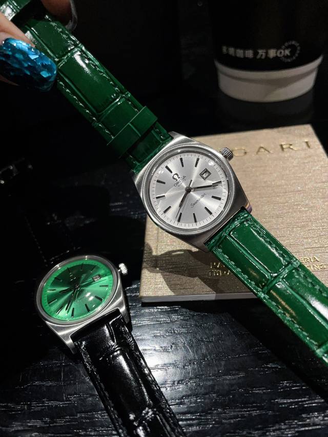 Out of print! It's all about art! Autumn and winter dopamine vintage~Omega is too bright! Too amazing! The more you look at it, the more pleasing it becomes! The love chart in the dream is correct! That retro fashion sense, like watching old movies,