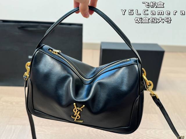 The design of the airplane box Saint Laurent Ysl CameraSupplebag lunch box bag is full of design sense, and the hammock shape is really beautiful! Recommended to everyone