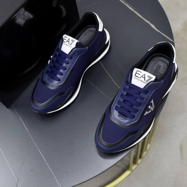 Brand: Armani ARM NI Standard Code: 38-44 45 Customized Grade: Same as on official website Material: Original fabric Comfortable and breathable inner foam Lightweight and wear-resistant outsole Style Category: Men's fashion casual shoes Running sport