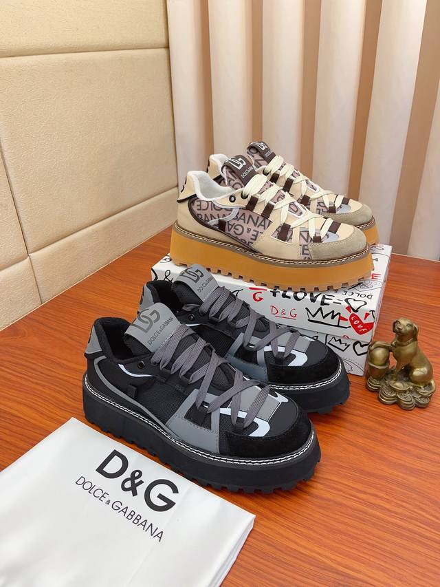 Actual price: Dolce&Gabbana DG original imported top layer cowhide and sheepskin lining, lightweight, comfortable, versatile on the feet, original special supply outsole highly favored by trendy men, welcome to compare exquisite and luxurious quality