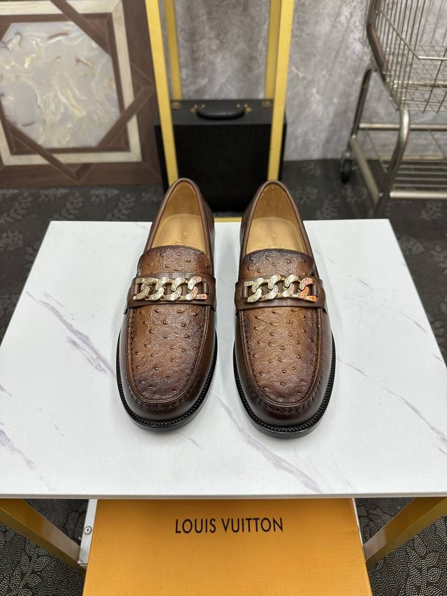 LV Louis Vuitton luxury brand leather shoes, made of imported original cowhide material, with high-end and comfortable mesh lining, and a lightweight and durable original outsole! Made purely by hand, details determine quality! 39-44. 38, 45 custom-m