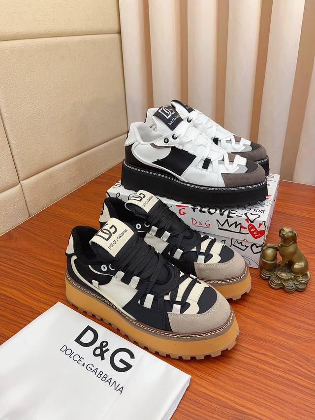 Actual price: Dolce&Gabbana DG original imported top layer cowhide and sheepskin lining, lightweight, comfortable, versatile on the upper foot, original special supply outsole highly favored by trendy men, welcome to compare exquisite and luxurious q