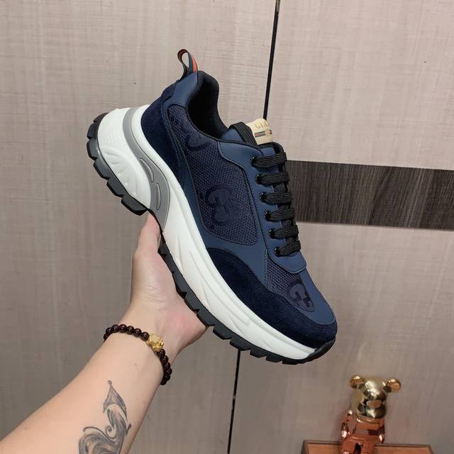 New: Factory Price: Gucci * Latest Explosive Leather Shoes and Boots, Top Brand Luxury~Purchasing, Top Quality~Quality. The shoe upper is made of imported breathable cowhide with breathable sheepskin material, and the foot pads are finely crafted. Or