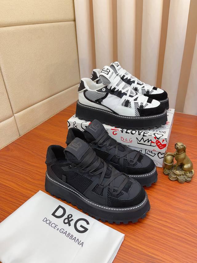 Actual price: Dolce&Gabbana DG original imported top layer cowhide and sheepskin lining, lightweight, comfortable, versatile on the upper foot, original special supply outsole highly favored by trendy men, welcome to compare exquisite and luxurious q