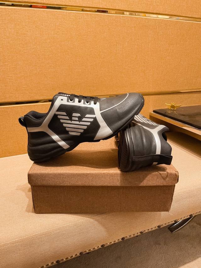 Factory approved Armani men's shoes high-end brand official website 1:1 latest masterpiece: The upper is made of original Italian official website special technology fabric, matched with original comfortable and breathable inner lining, and the origi