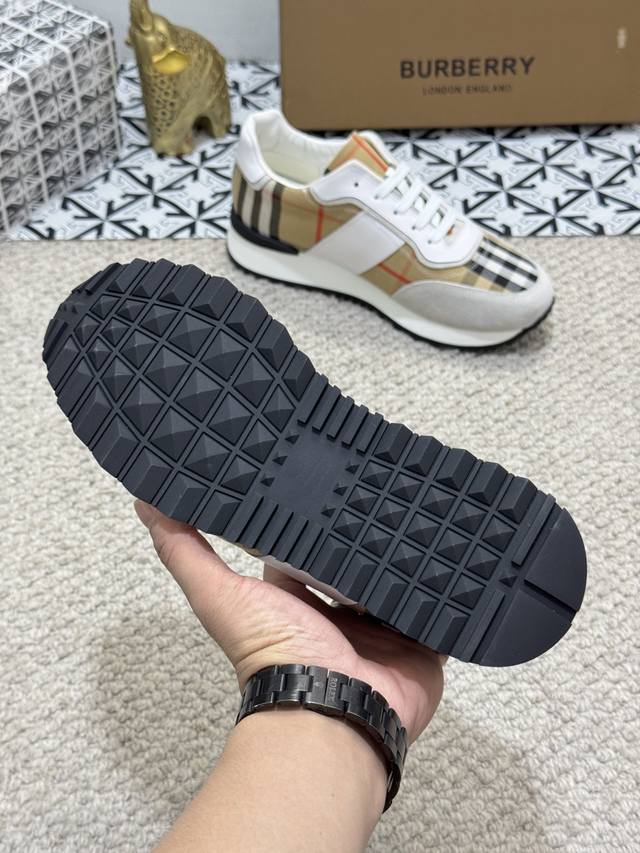 The new Burberry men's classic low cut sneakers, priced at actual factory price BURBERRY2024C, feature vintage plaid cotton paired with cowhide material for a refreshed interpretation, adorned with a refreshed brand logo. Made from sheepskin, durable