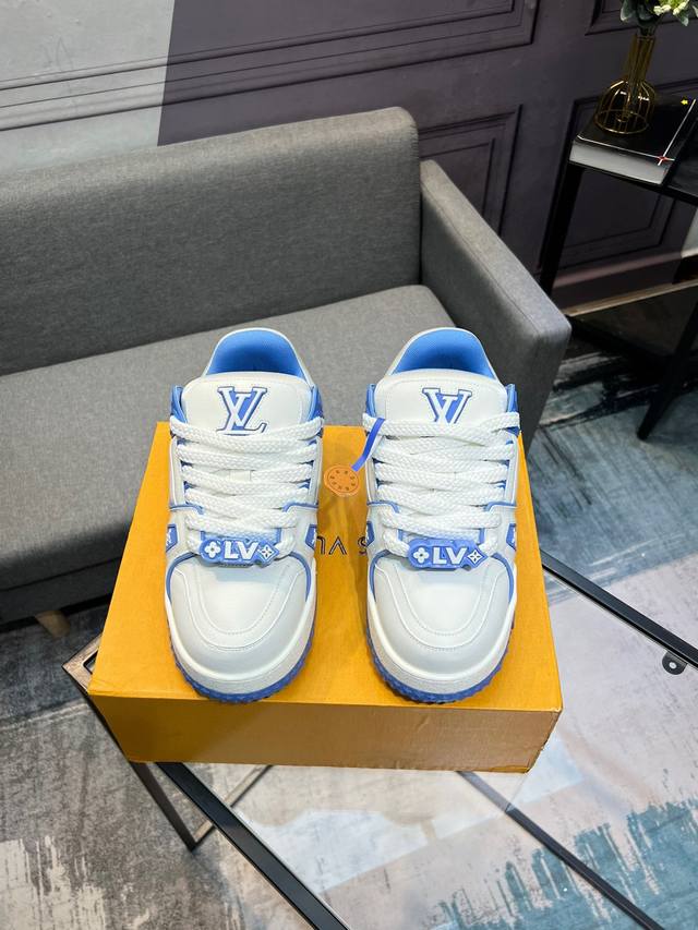 LV Top Version Fat Ding New Purchasing Quality LV~Louis Vuitton Lv TRAINER's Best Looking Sneakers, Donkey Brand Promotes New Products, Official Website Limited Edition Retro Basketball Sneakers! High top and low top both spend a lot of money to purc