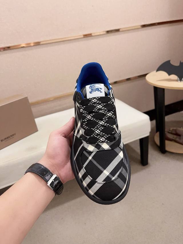 Factory price: synchronized with Burberry and top tier purchasing agents at the counter. Available in size: 38-44. Italian imported cowhide with fully imported sheepskin lining, sole: original factory special supply original sole, exclusive activity 