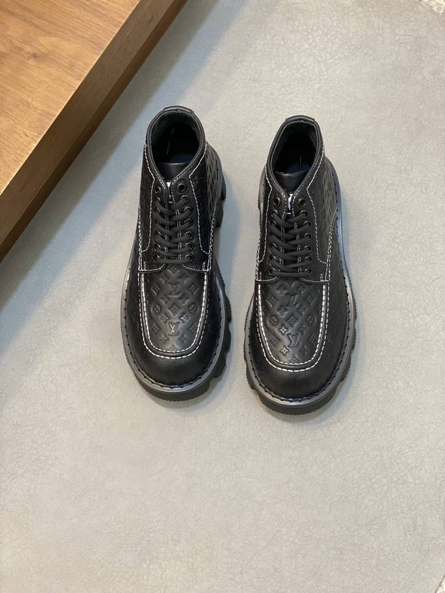 Loui * Vuitton * x Timberland * Timberland presbyopia and ankle boots, LV x Timberland and ankle boots made of Monogram embossed waterproof suede cow