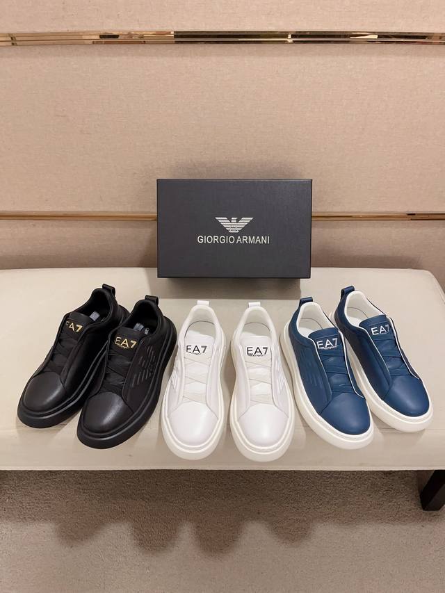 Factory price: Armani official website synchronizes with the latest shoe upper made of imported cowhide. Leather lining, foam outsole, top-notch handmade fine craftsmanship, perfect for those perfectionist men who pursue high luxury quality 38 44