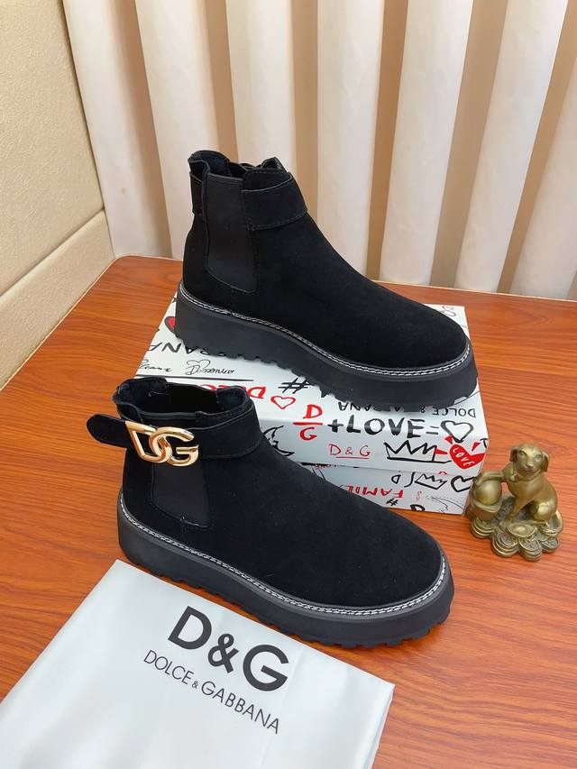 Actual price: Dolce&Gabbana DG original imported top layer cowhide and sheepskin lining, lightweight, comfortable, versatile on the feet, original special supply outsole highly favored by trendy men, welcome to compare exquisite and luxurious quality