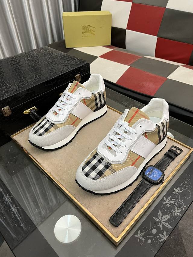 Burberry men's fashionable and trendy casual shoes, with high-quality imported cowhide brand special printed fabric on the upper, breathable sheepskin lining and foot pads, exquisite workmanship, high-end atmosphere, and a fashionable model shape. Ru