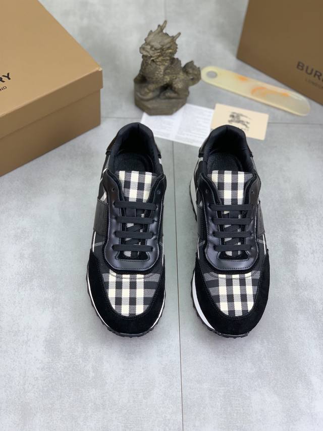 Factory price Knight Burberry sports men's shoes new casual low top men's shoes, new autumn and winter season design, perfect workmanship, set foot lazy style to create cabinet quality, shoe upper: fashionable and exquisite Burberry floral fabric wit