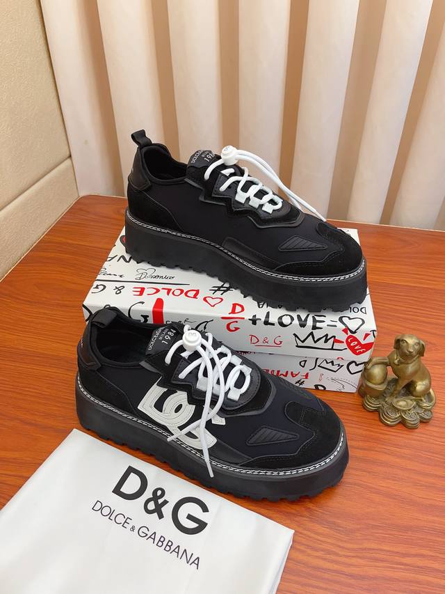Actual price: Dolce&Gabbana DG original imported top layer cowhide and sheepskin lining, lightweight, comfortable, versatile on the upper foot, original special supply outsole highly favored by trendy men, welcome to compare exquisite and luxurious q