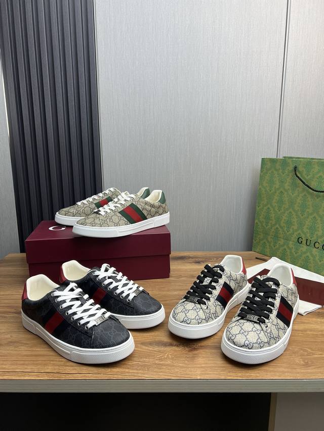 Factory price GUCCI Gucci Classic hot selling white shoes all year round. Standard sizes: women's sizes 35-40, men's sizes 38-44, women's and men's sizes 45. Customizable levels: official website. Original order quality material: original leather, or