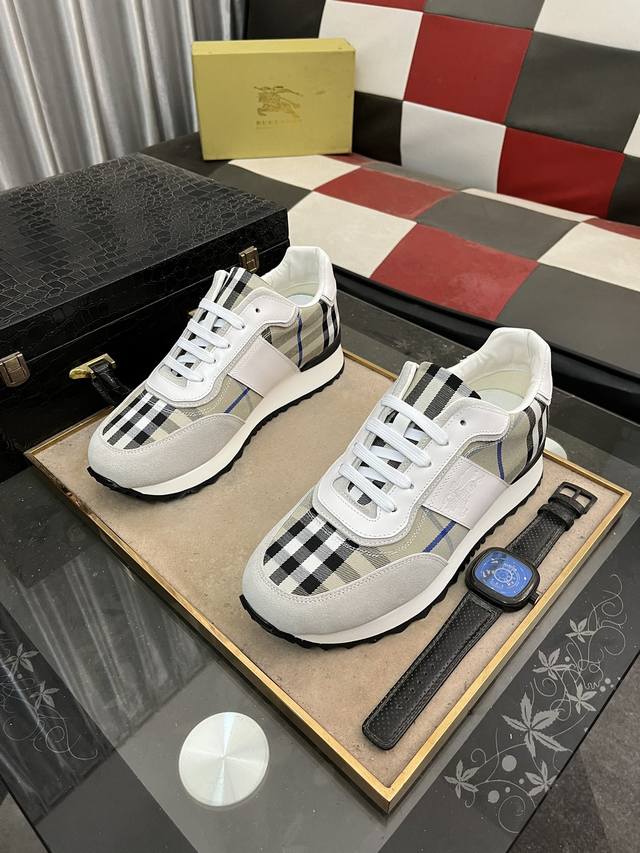 Burberry men's fashionable and trendy casual shoes, with high-quality imported cowhide brand special printed fabric on the upper, breathable sheepskin lining and foot pads, exquisite workmanship, high-end atmosphere, and a fashionable model shape. Ru