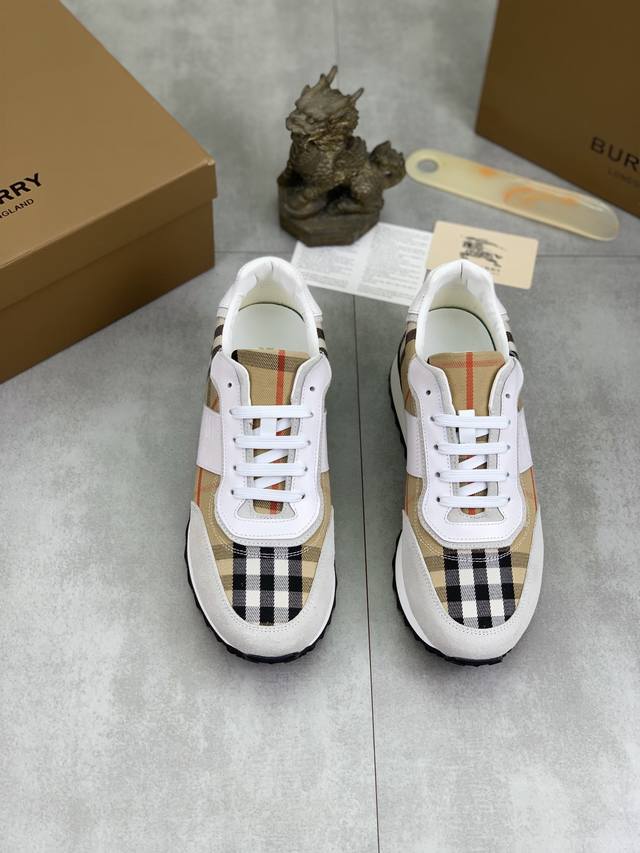 Factory price Knight Burberry sports men's shoes new casual low top men's shoes, new autumn and winter season design, perfect workmanship, set foot lazy style to create cabinet quality, shoe upper: fashionable and exquisite Burberry floral fabric wit