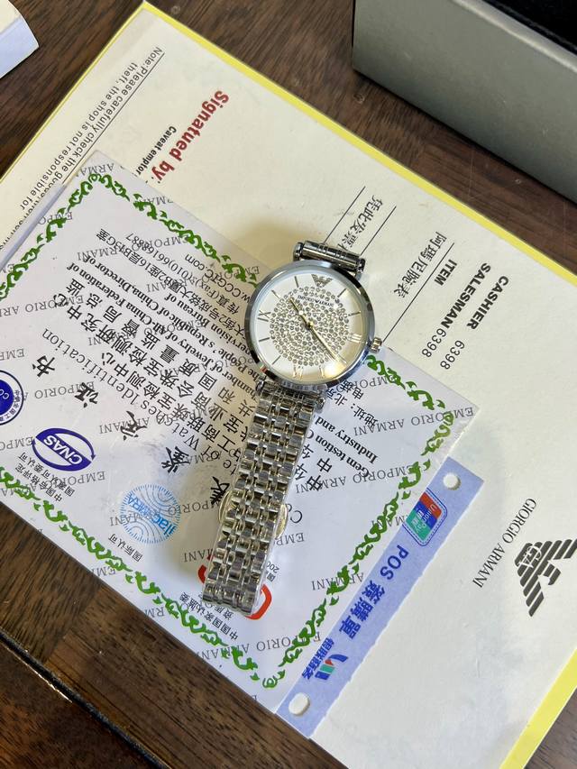 FFFH Picture Same Packaging 25 Armani Starry Sky Arrives Armani Case: 316L Stainless Steel Mirror: Reinforced Mineral Glass Strap: 316L Stainless Steel Buckle: Double Button Size: 33mm Wrapping