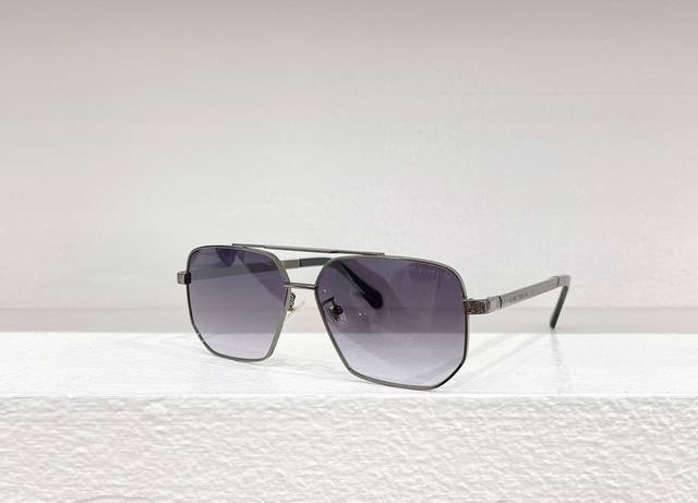 Louis Vuitton * Model: Z3109U Size: 50 Ports 20-145