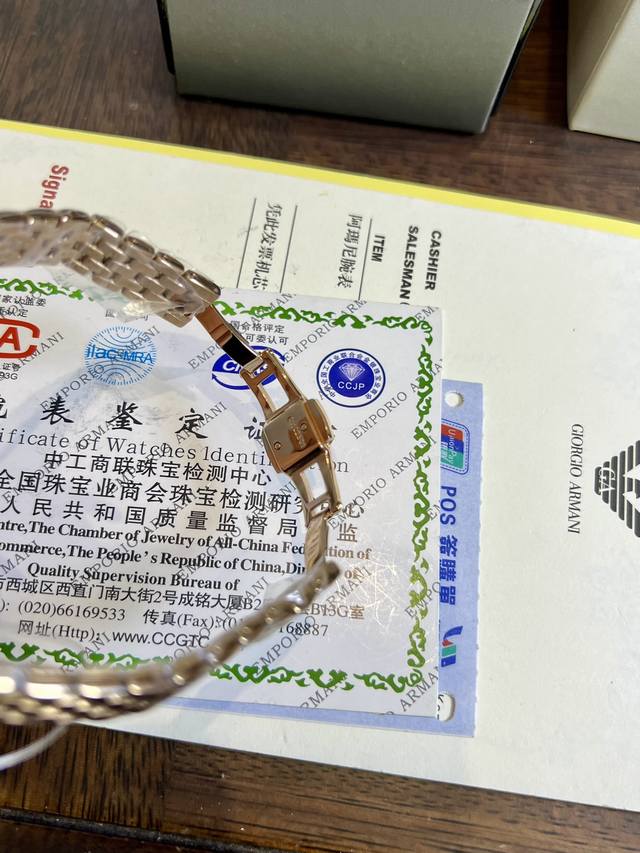 FFFH Picture Same Packaging 25 ARMANI Diamond Watch Original Order Arrived Armani Case: 316L Stainless Steel Mirror: Reinforced Mineral Glass Strap: 316L Stainless Steel Buckle: Double Button Buckle Size: 33mm Wrap: