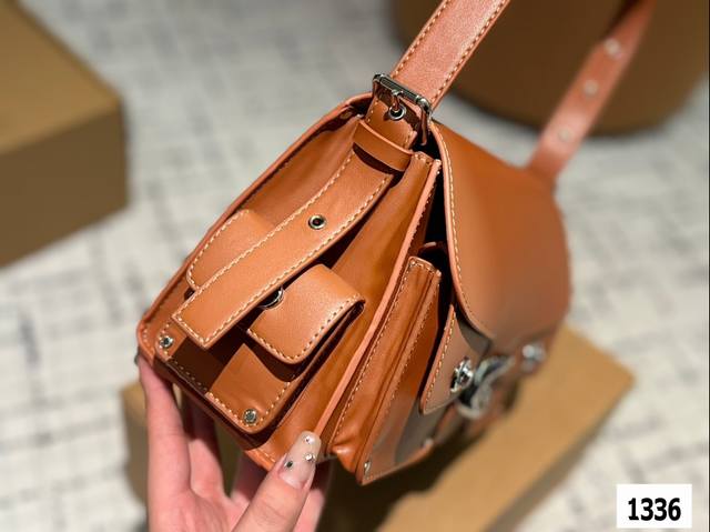 Coach Coach's new motorcycle bag with box, Cargo Soft Tabby, black motorcycle bag