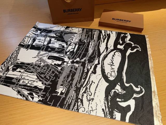 Delivery Gift Box Handbag Burberry Autumn/Winter Cashmere Blended Scarf Size 60 × 180cm