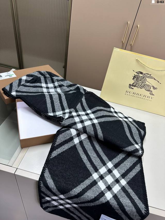 Gift Box 10 Burberry Scarf and Hat Style - High end, Comfortable, Fashionable, and Stylish. Trust me and accept it. It's grand, elegant, and simple, and I'll give it a perfect score for the color!!! D-63