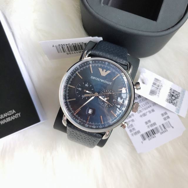 Original Armani ARMANI Official Website Model: AR11105 Case: 316L Stainless Steel Mirror: Mineral Glass Strap: Italian Leather Size: 43 * 12mm Charm Blue Color Matching Functional Dial Flight:
