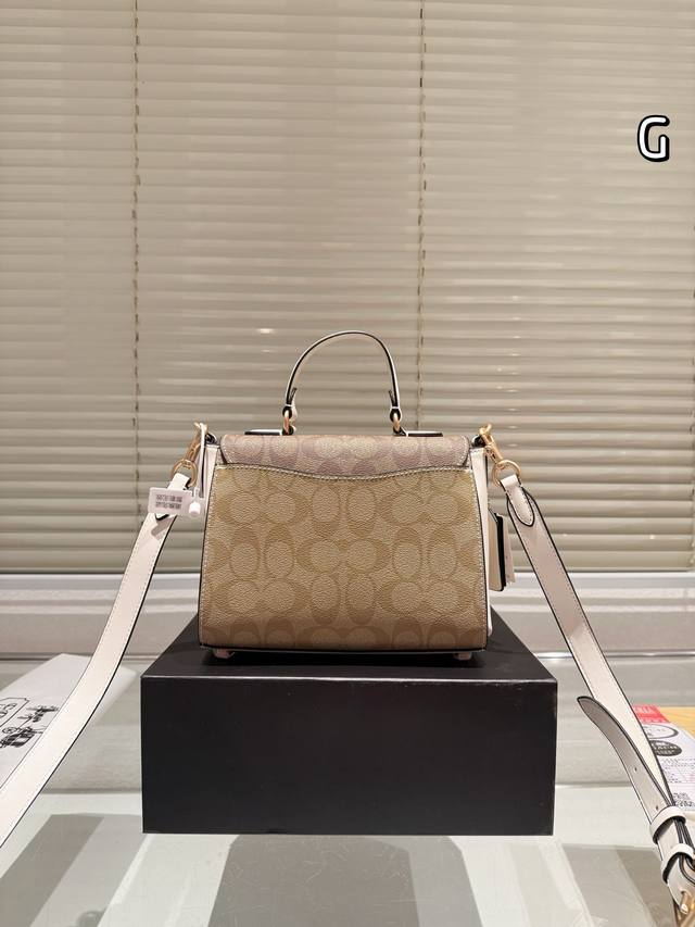 Leather version Coach gentle color series hand-held mailman bag Coach November new small bag natural color series better matching capacity is also good phone size 20.16cm with gift box: