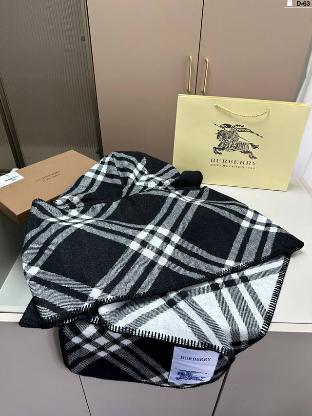 Gift Box 10 Burberry Scarf and Hat Style - High end, Comfortable, Fashionable, and Stylish. Trust me and accept it. It's grand, elegant, and simple, and I'll give it a perfect score for the color!!! D-63