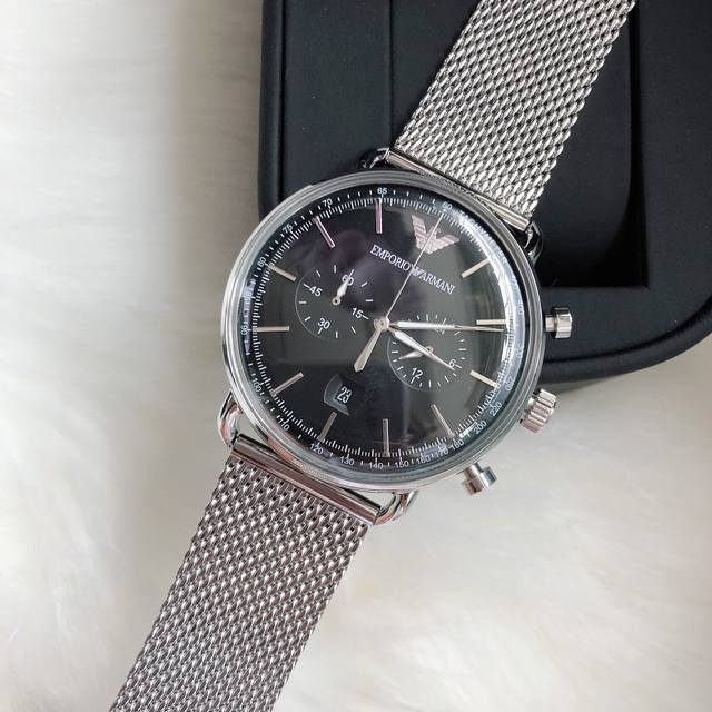 Original Armani Official Website Model: AR11104 Case: 316L Stainless Steel Mirror: Reinforced Mineral Glass Strap: Stainless Steel Mesh Buckle: Concealed Buckle Size: 43mm * 11mm Dark Matching Series: