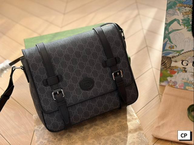 Folding Box Gucci New Postman Bag Retro Trend Male Trendy Female Essential Item Large Capacity Size 28cm:
