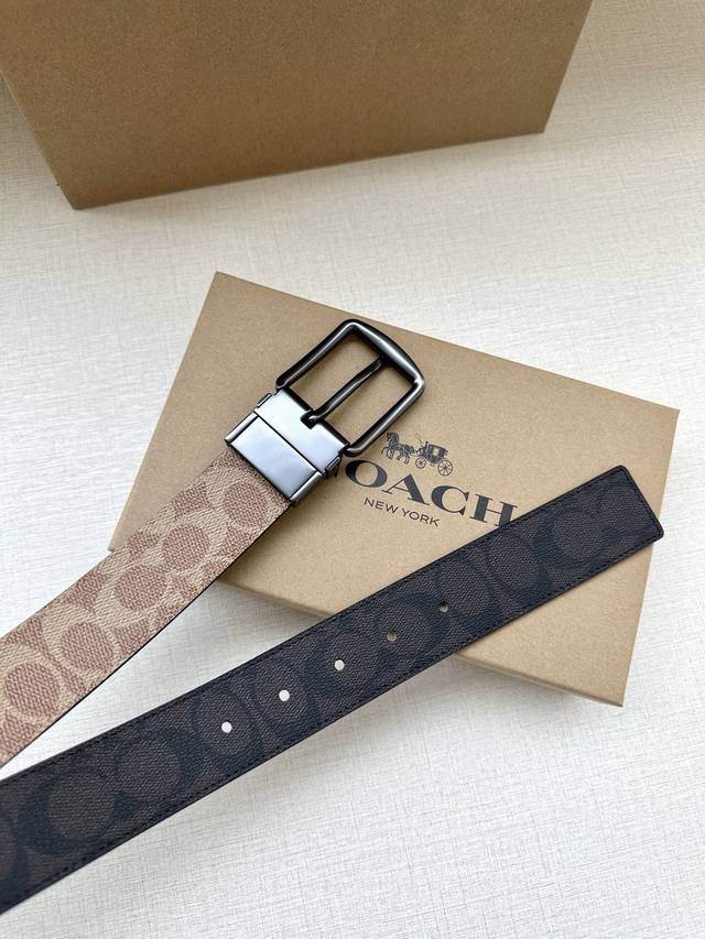 The 3.7cm wide COACH double-sided belt is made of black fabric with a classic logo buckle, and comes in two different appearances. Its fit can be personalized and can be cut with scissors. Trimmable double-sided: